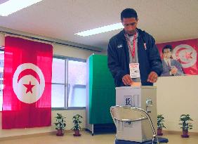 Tunisian team members vote in Kashihara referendum